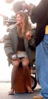 Gisele Bündchen feet photo thumbnail