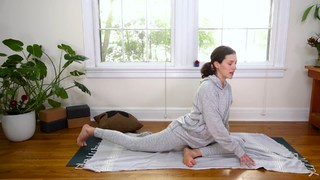 Adriene Mishler feet photo thumbnail
