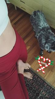 Adriene Mishler feet photo thumbnail