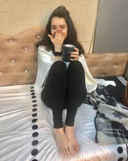 Shraddha Kapoor feet photo thumbnail
