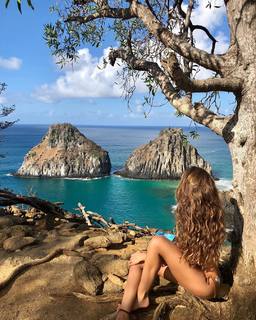 Izabel Goulart feet photo thumbnail
