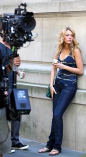 Blake Lively feet photo thumbnail