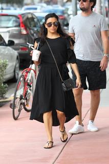 Eva Longoria feet photo thumbnail