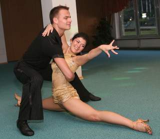 Katarzyna Cichopek feet photo thumbnail