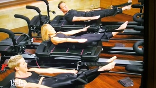 Kelly Ripa feet photo thumbnail