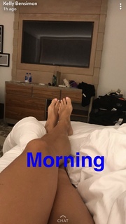 Kelly Bensimon feet photo thumbnail