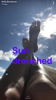 Kelly Bensimon feet photo thumbnail
