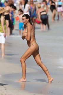 Kelly Bensimon feet photo thumbnail