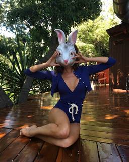 Victoria Beckham feet photo thumbnail