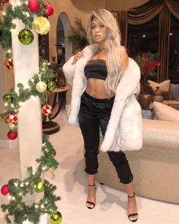 Jilly Anais feet photo thumbnail