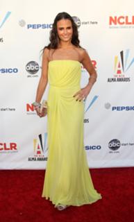 Jordana Brewster feet photo thumbnail
