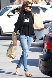 Cindy Crawford feet photo thumbnail