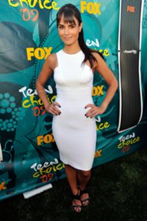 Jordana Brewster feet photo thumbnail