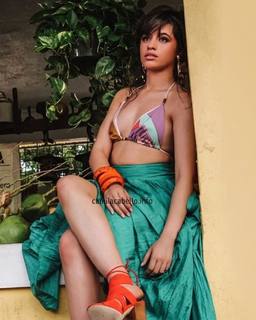 Camila Cabello feet photo thumbnail