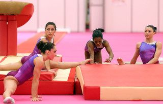 Aly Raisman feet photo thumbnail