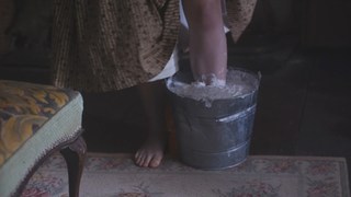 Kathryn Newton feet photo thumbnail