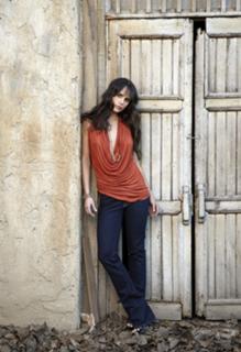 Jordana Brewster feet photo thumbnail