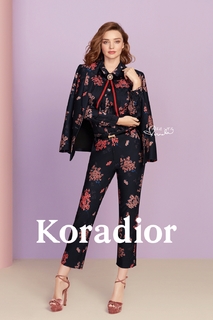 Miranda Kerr feet photo thumbnail