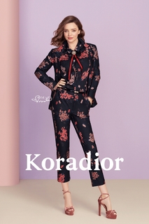 Miranda Kerr feet photo thumbnail