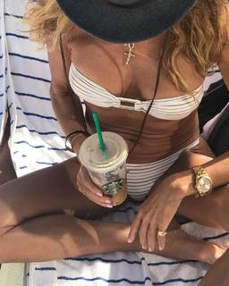 Kelly Bensimon feet photo thumbnail