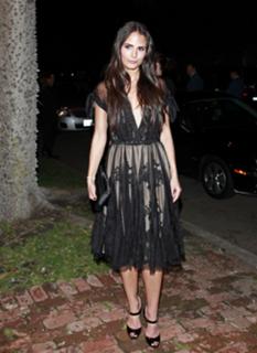 Jordana Brewster feet photo thumbnail