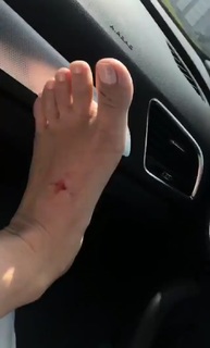 Vale Genta feet photo thumbnail