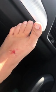 Vale Genta feet photo thumbnail