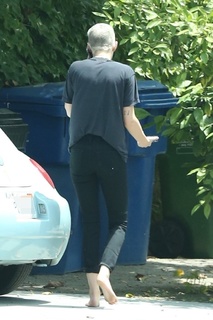 Kristen Stewart feet photo thumbnail