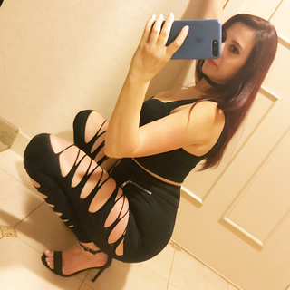 Jenelle Jcakess feet photo thumbnail