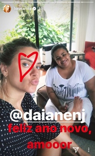 Carolina Dieckmann feet photo thumbnail