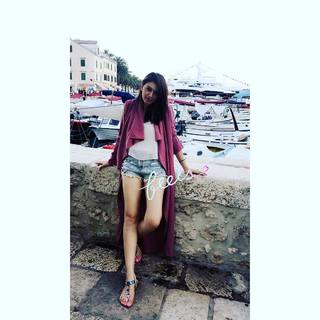 Hansika Motwani feet photo thumbnail