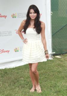 Jenna Dewan feet photo thumbnail