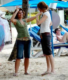 Nelly Furtado feet photo thumbnail