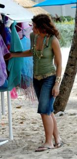 Nelly Furtado feet photo thumbnail