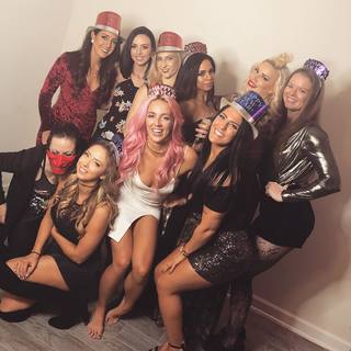 Chelsea Green feet photo thumbnail