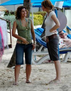 Nelly Furtado feet photo thumbnail