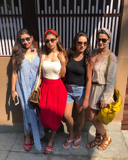 Mouni Roy feet photo thumbnail