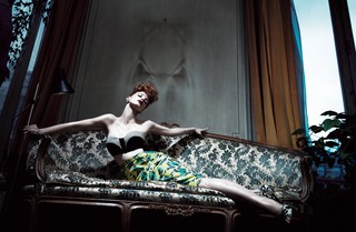 Jessica Chastain feet photo thumbnail