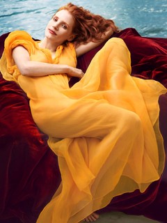 Jessica Chastain feet photo thumbnail
