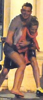 Luisana Lopilato feet photo thumbnail