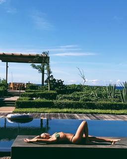 Ashley Madekwe feet photo thumbnail