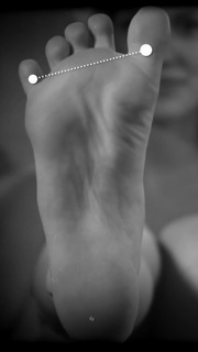 Adriene Mishler feet photo thumbnail