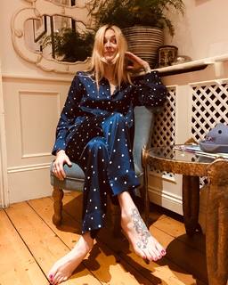Fearne Cotton feet photo thumbnail