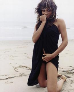 Rosario Dawson feet photo thumbnail