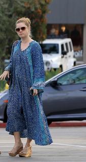 Amy Adams feet photo thumbnail