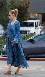 Amy Adams feet photo thumbnail