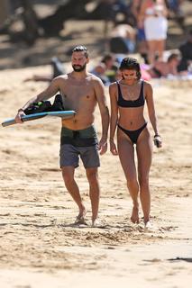 Taylor Hill feet photo thumbnail