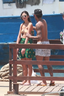 Bruna Marquezine feet photo thumbnail