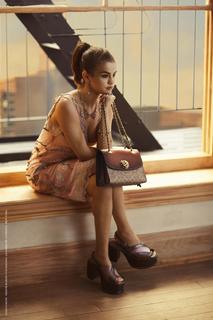 Selena Gomez feet photo thumbnail