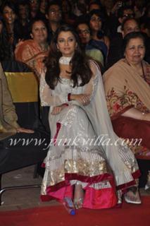 Aishwarya Rai Bachchan feet photo thumbnail